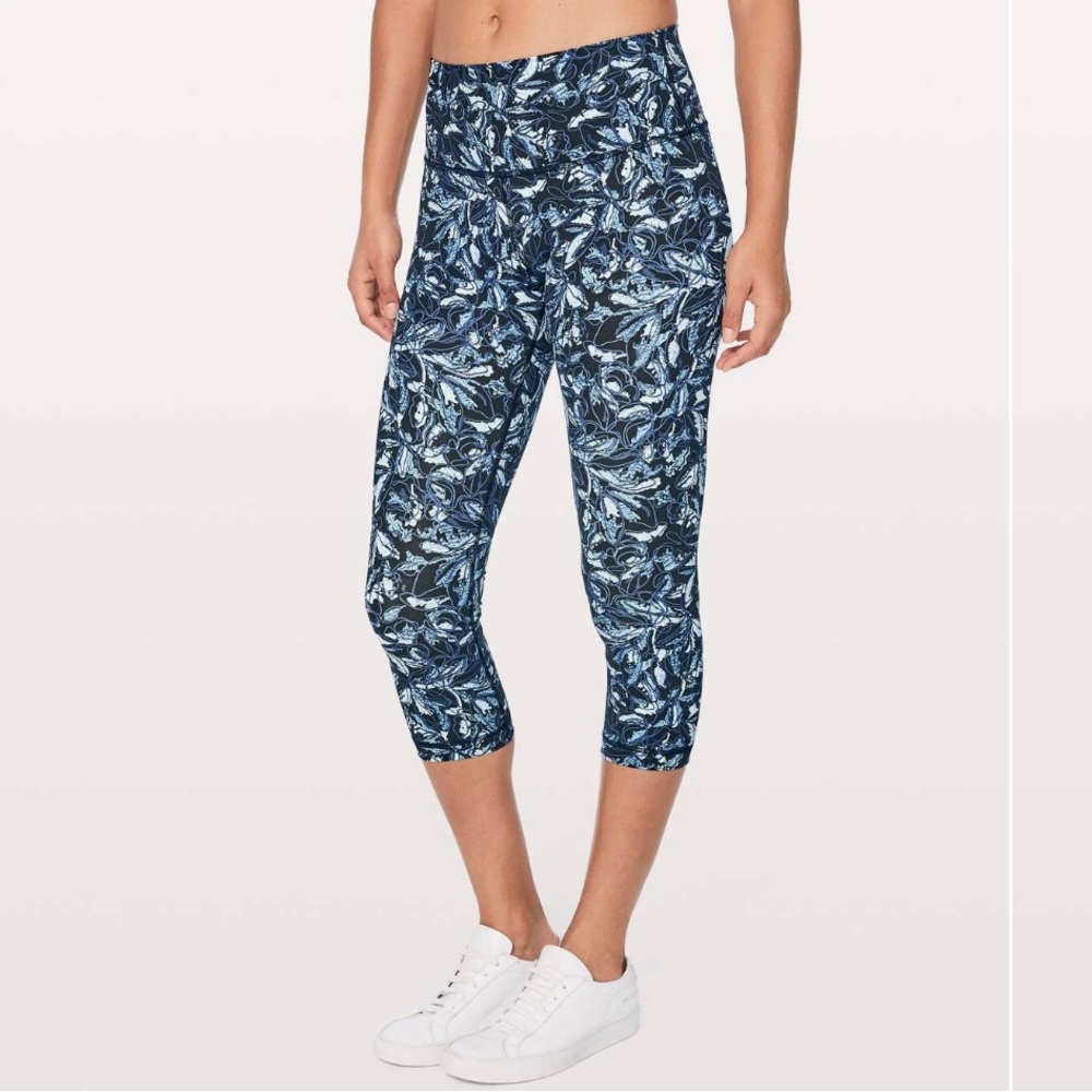 Lululemon Wunder Under Crop (Hi-Rise) 21" in Embellished Multi Size 8